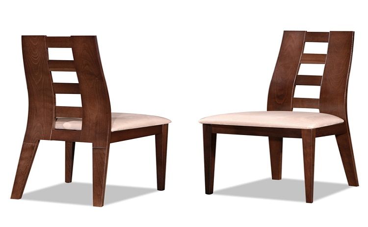 Chaises en noyer